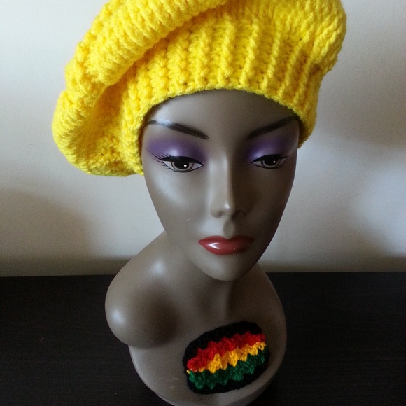 Hat, Beret - Picture 6 of 7